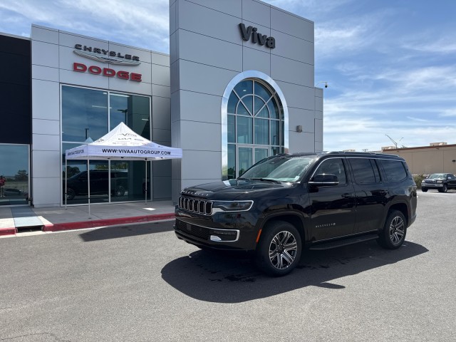 New 2025 Diamond Black Crystal Pearlcoat Jeep  image 1