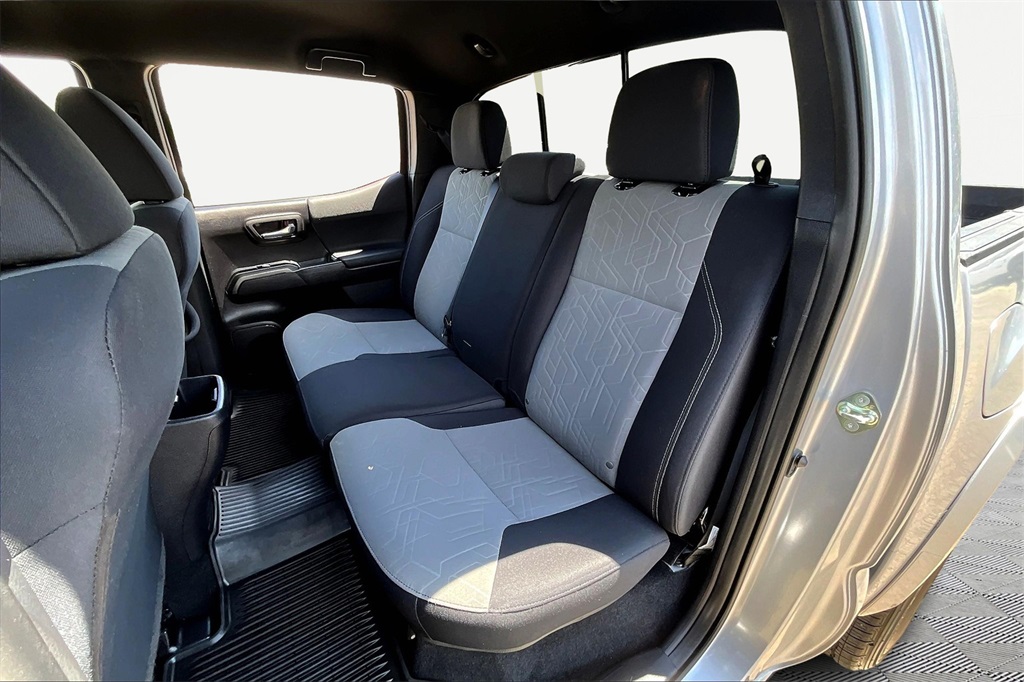 2020 Toyota Tacoma TRD Sport photo 27