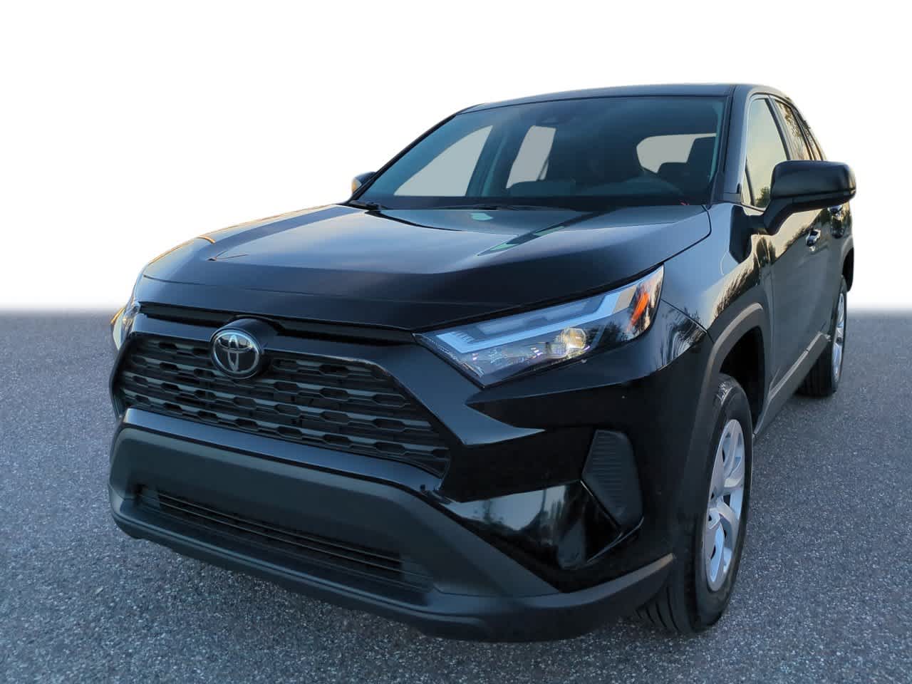 2025 Toyota RAV4 LE's photo
