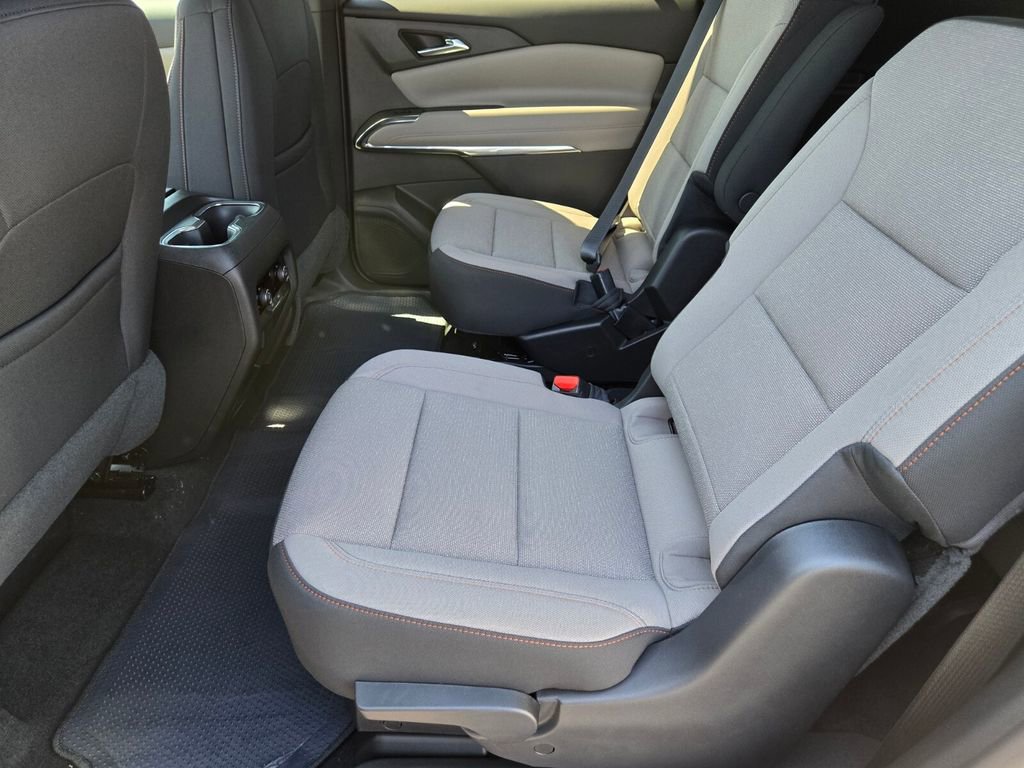 2026 Chevrolet Traverse photo 7