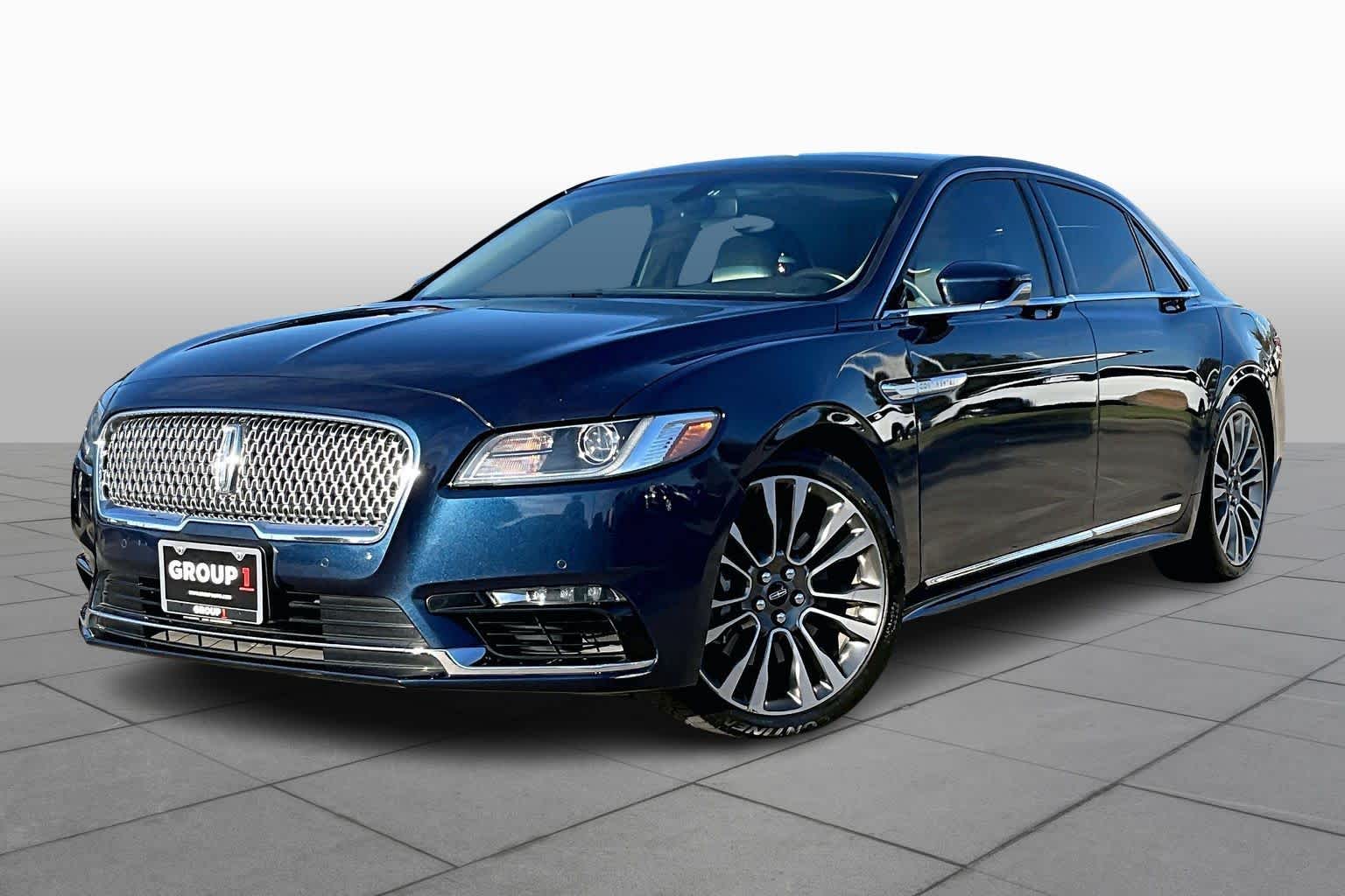 2017 Lincoln Continental Reserve's photo