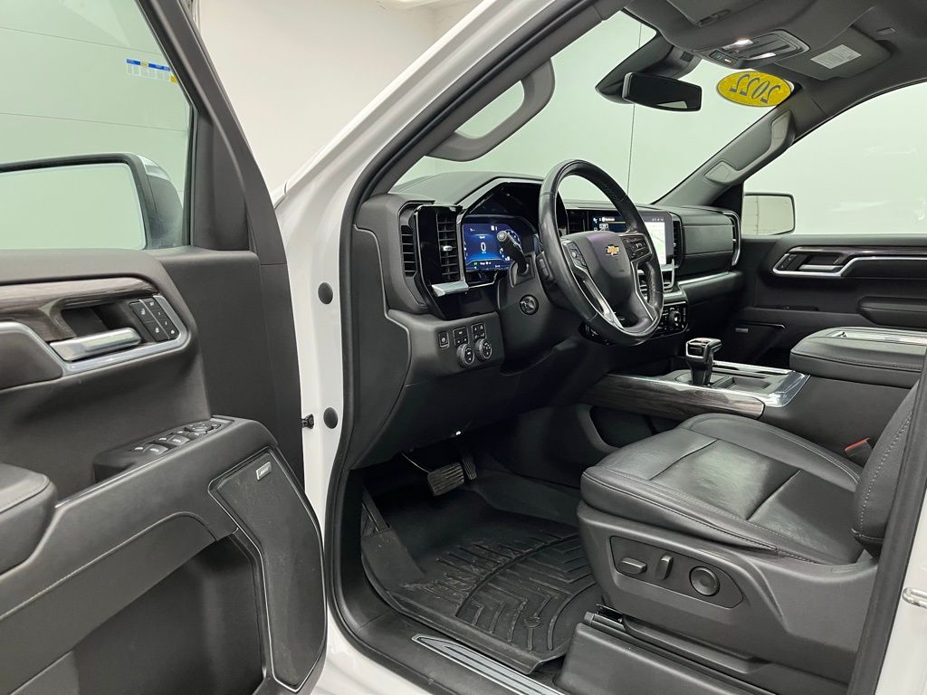 2022 Chevrolet Silverado 1500 LTZ photo 18