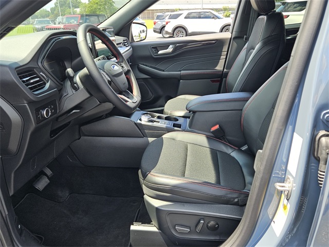 2025 Ford Escape ST-Line photo 12
