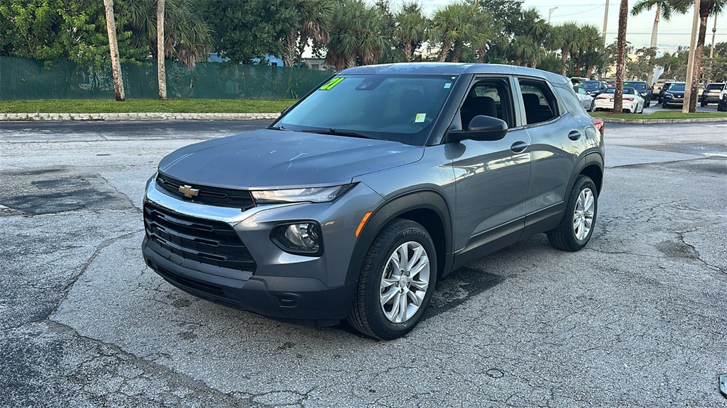 2021 Chevrolet Trailblazer LS photo 3
