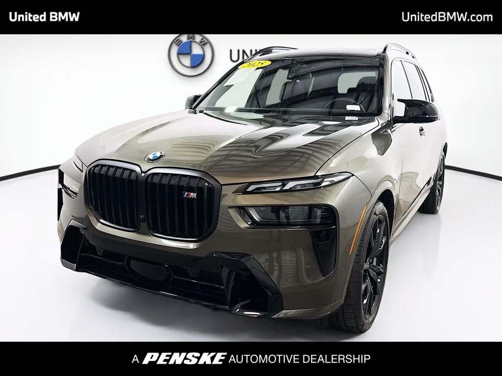 2025 BMW X7 M60i's photo