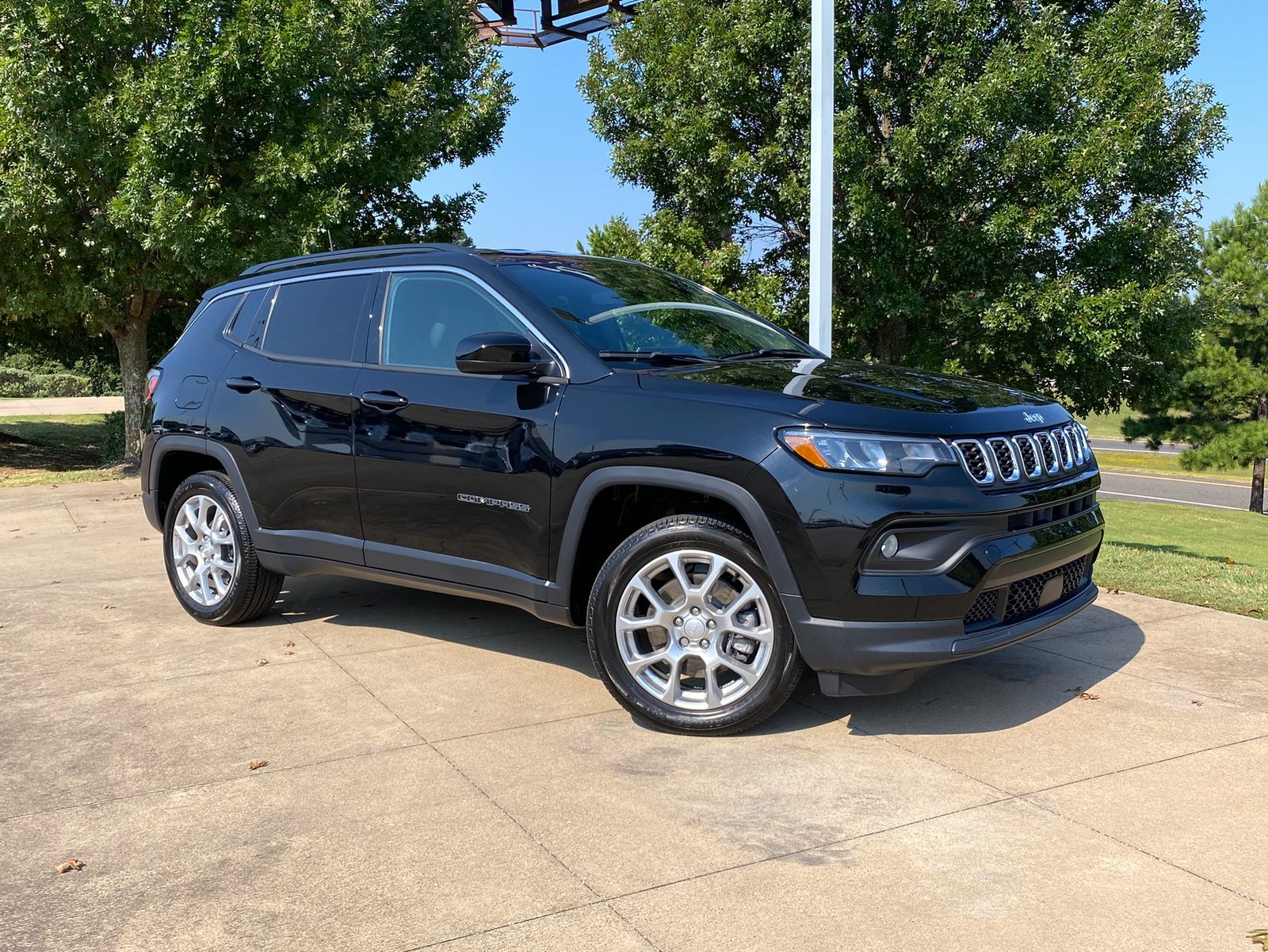 2024 Jeep Compass Latitude Lux's photo