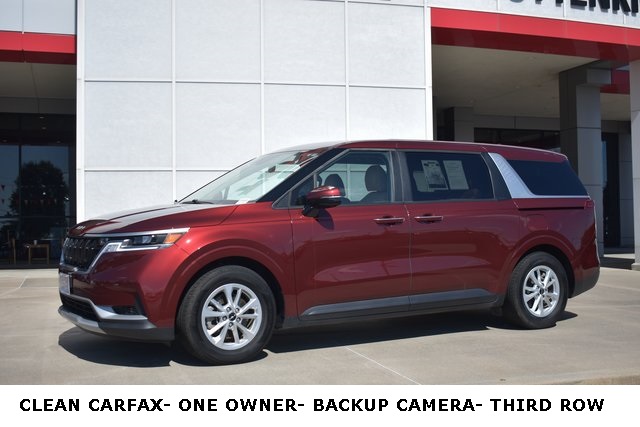 2024 Kia Carnival LX photo 2
