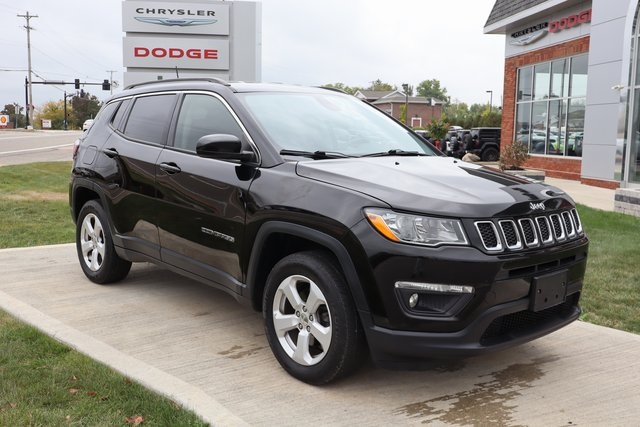 2019 Jeep Compass Latitude photo 2