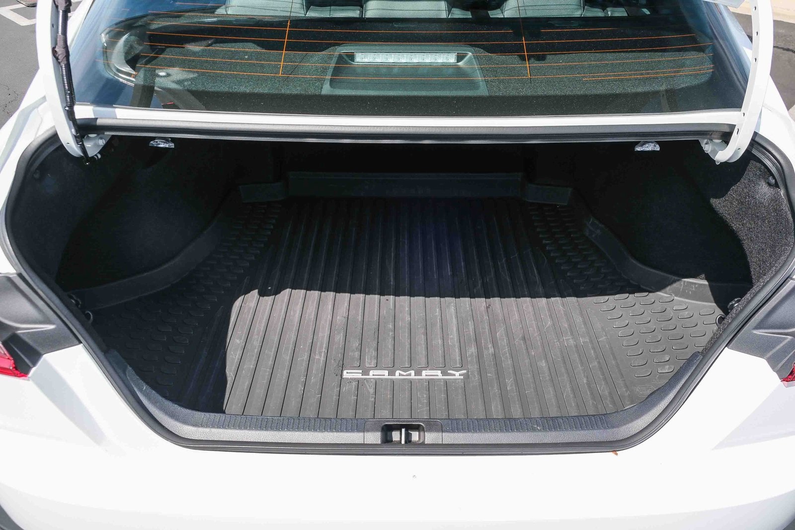 2025 Toyota Camry SE photo 25
