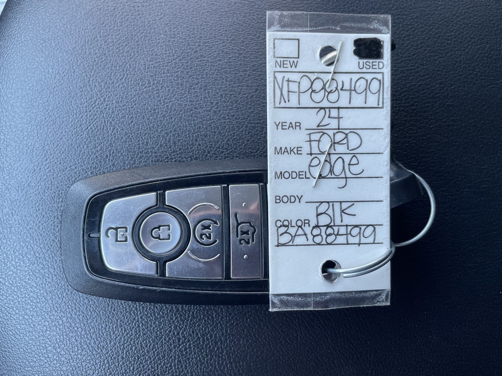 2024 Ford Edge Titanium photo 20