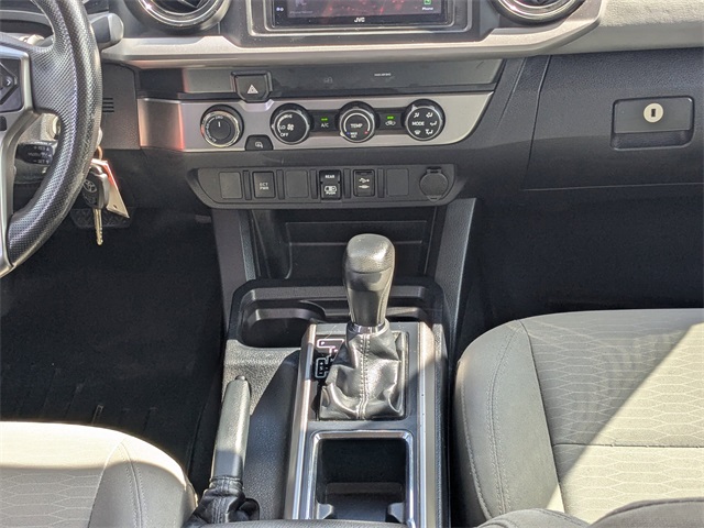 2019 Toyota Tacoma SR5 photo 19
