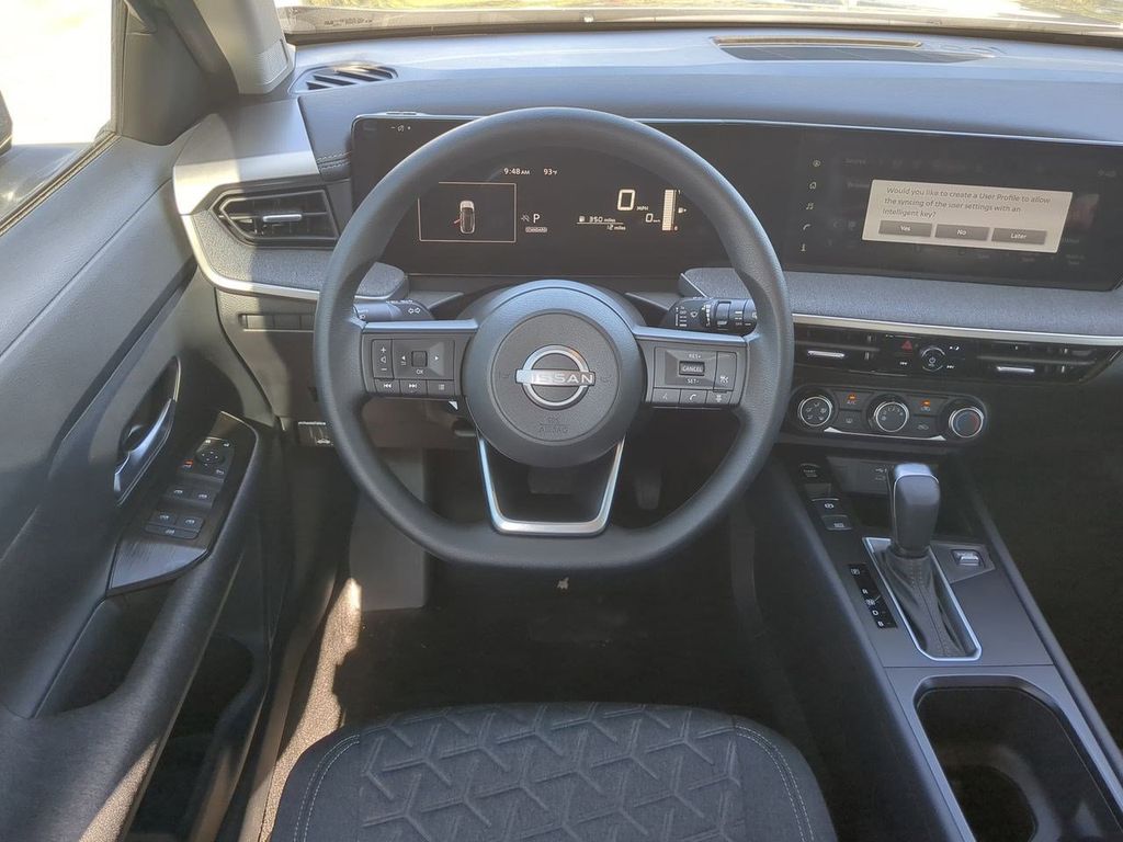 2025 Nissan Kicks SV photo 15