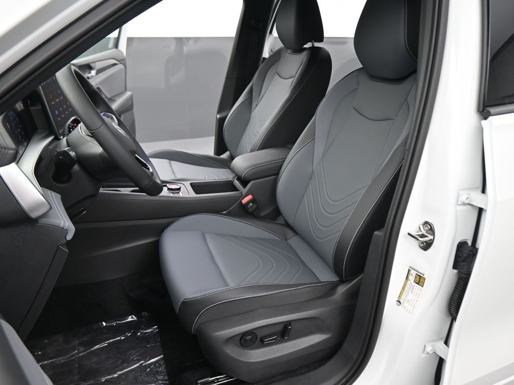 2025 Volkswagen Tiguan SE R-Line Black photo 35