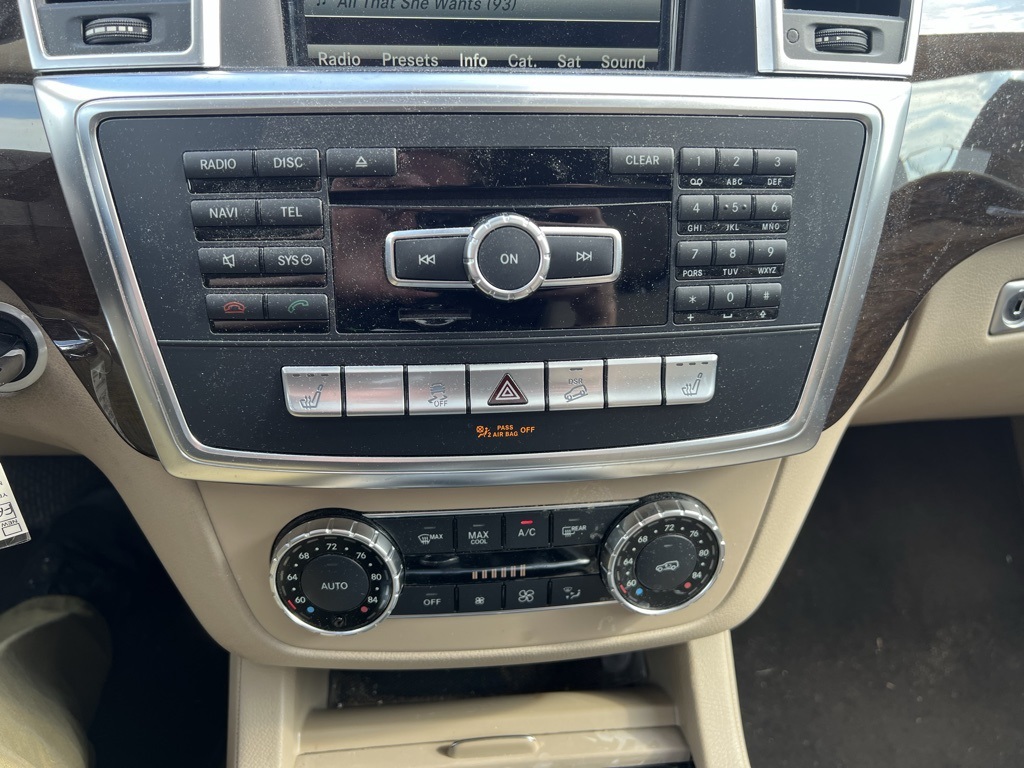 2015 Mercedes Benz ML 350 4MATIC photo 29