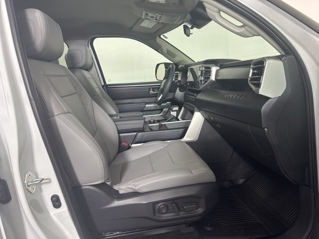 2024 Toyota Tundra SR5 photo 4