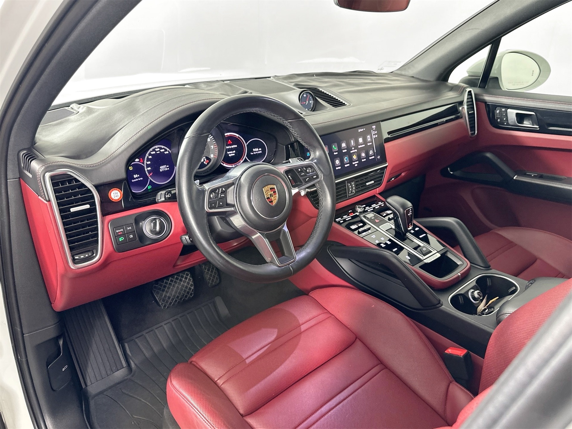 2022 Porsche Cayenne Base photo 4