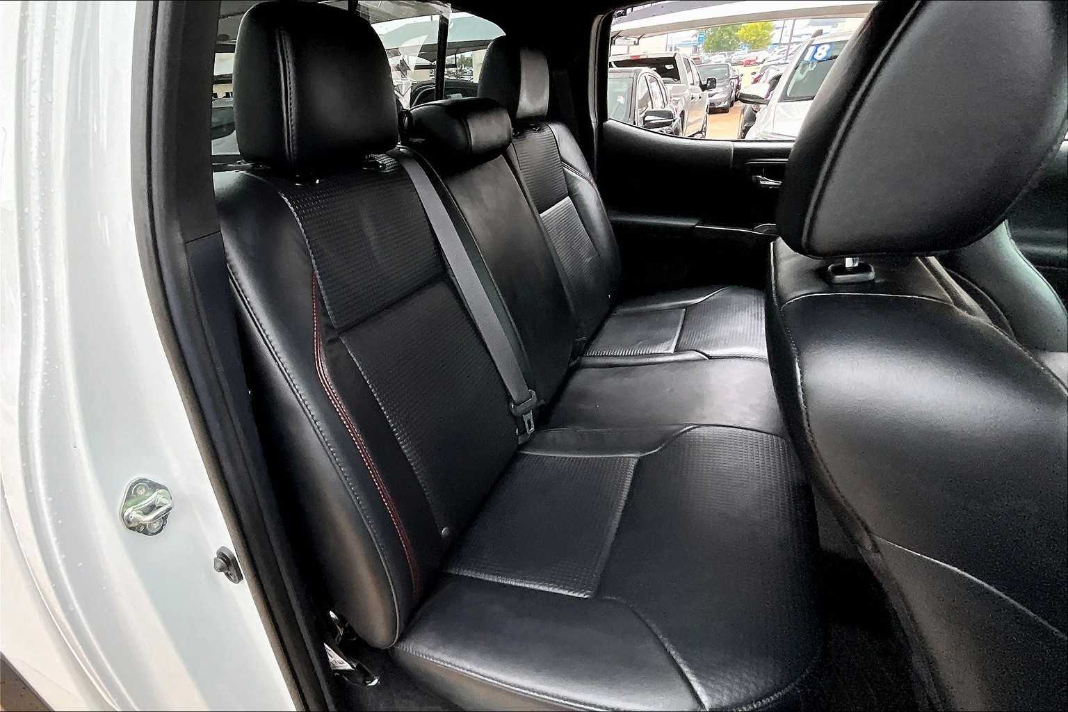 2020 Toyota Tacoma TRD Pro photo 17