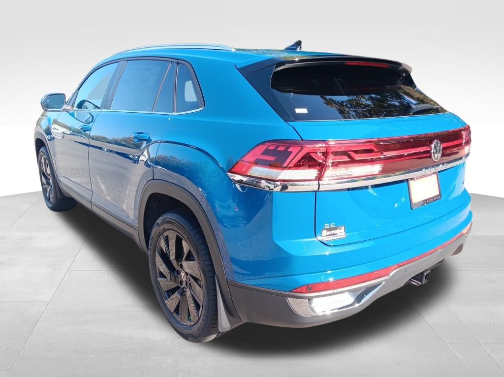 2025 Volkswagen Atlas Cross Sport SE Technology photo 2