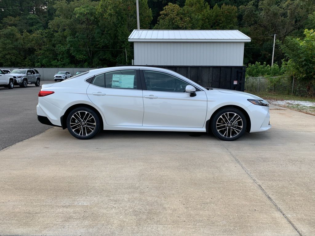 2026 Toyota Camry Hybrid XLE photo 2