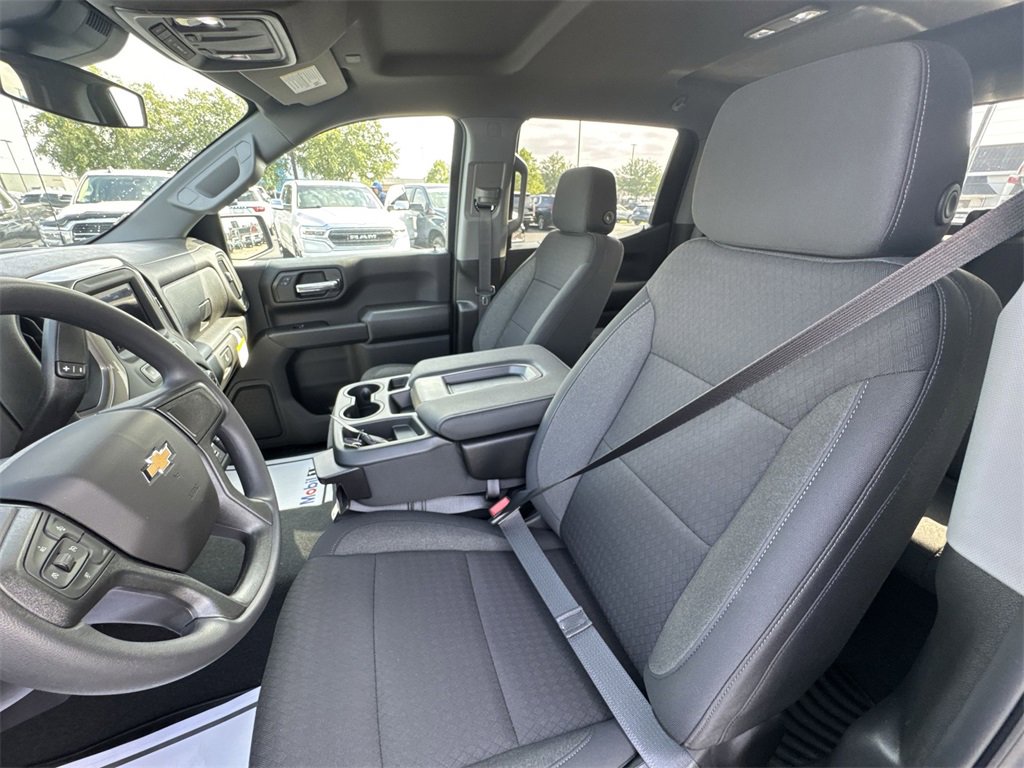 2026 Chevrolet Silverado 1500 Custom photo 10