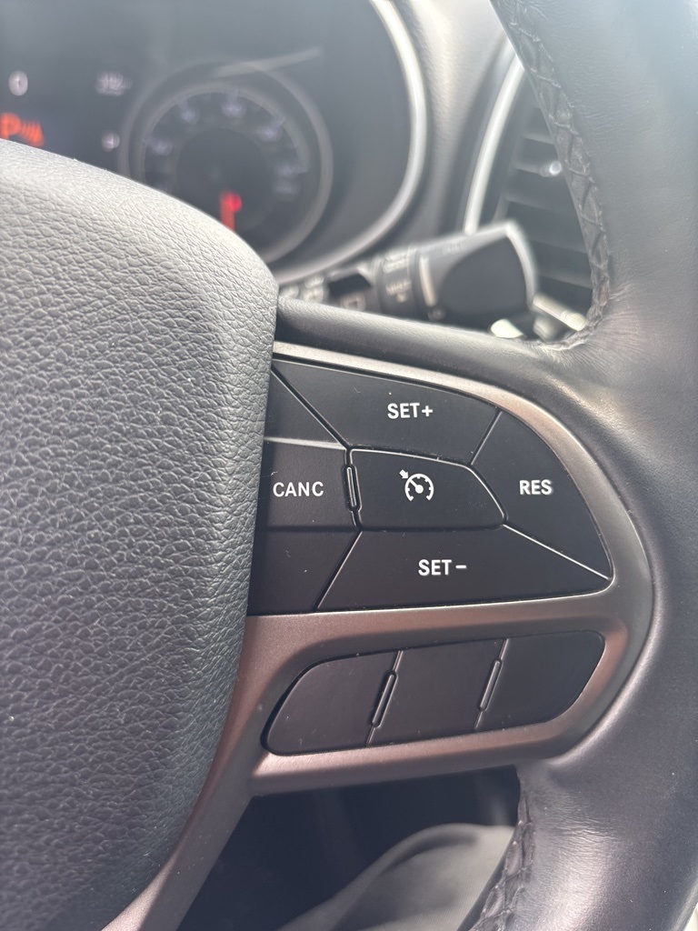 2019 Jeep Cherokee Limited photo 7
