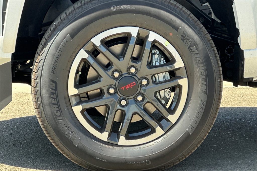 2025 Toyota Tacoma TRD Sport 4x4 Double Cab photo 24
