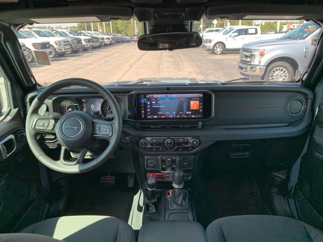 2024 Jeep Wrangler Rubicon photo 25