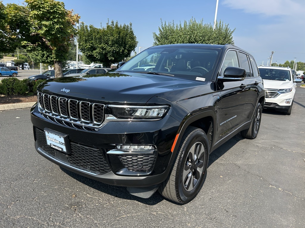 2022 Jeep Cherokee Limited 4xe photo 2