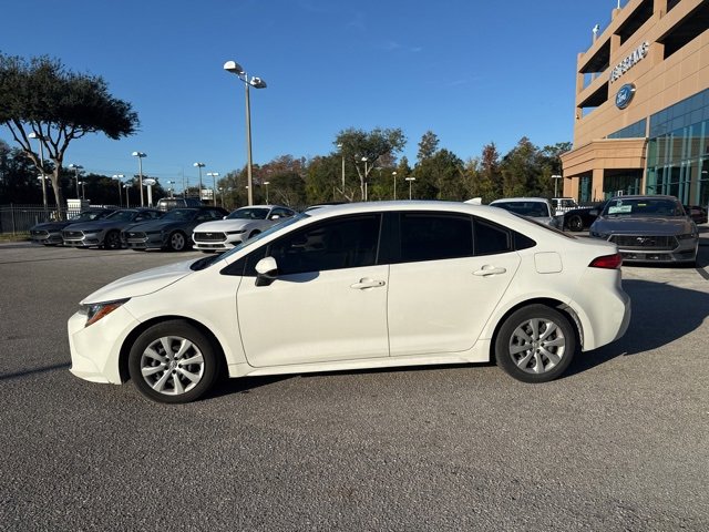 Used 2021 Toyota Corolla LE with VIN JTDEPMAE8MJ179214 for sale in Kansas City