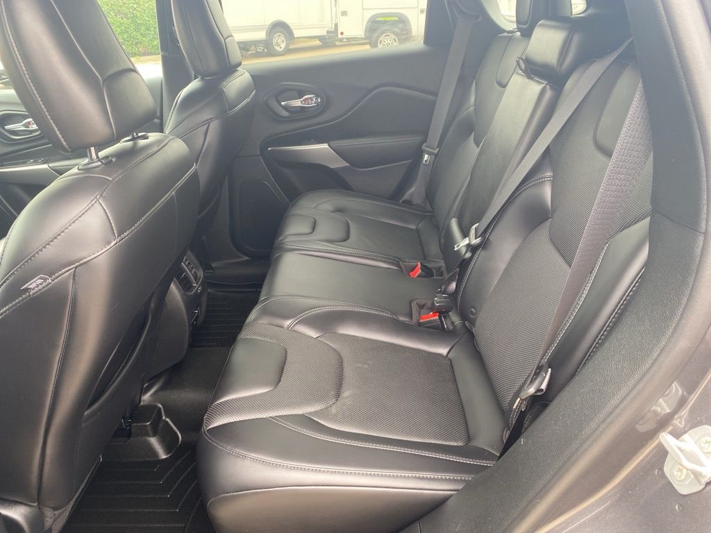2019 Jeep Cherokee Limited photo 12