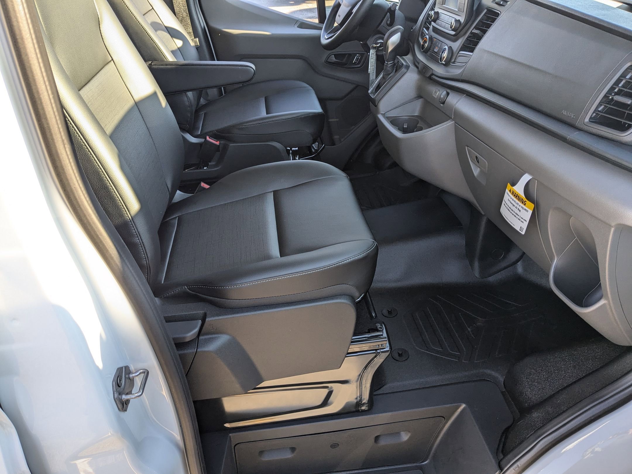 2024 Ford Transit Cargo Van photo 23