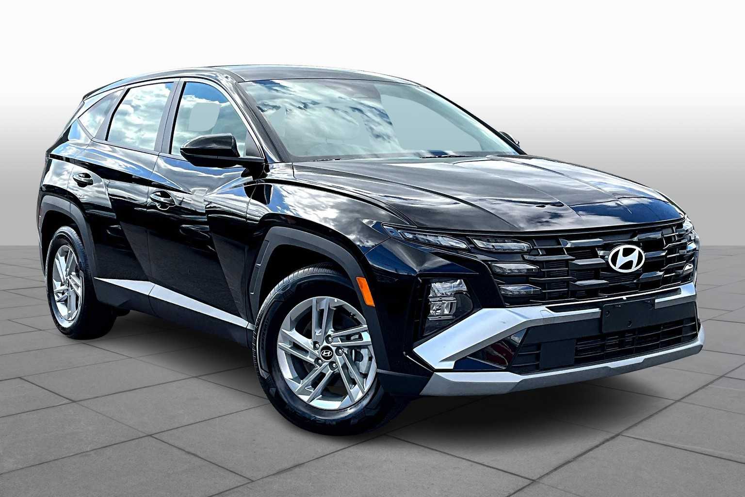 2025 Hyundai Tucson SE photo 2