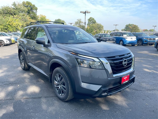 2025 Nissan Pathfinder SV photo 15