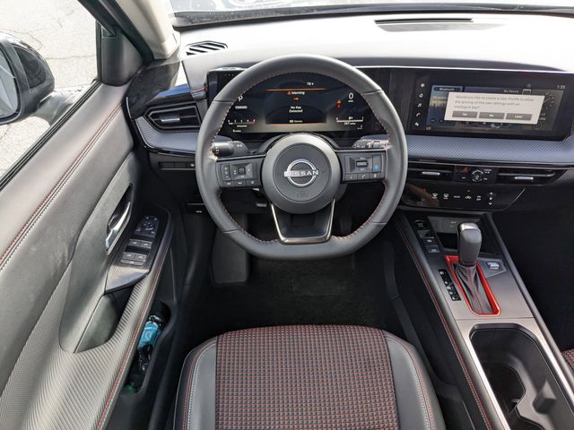 2025 Nissan Kicks SR photo 12
