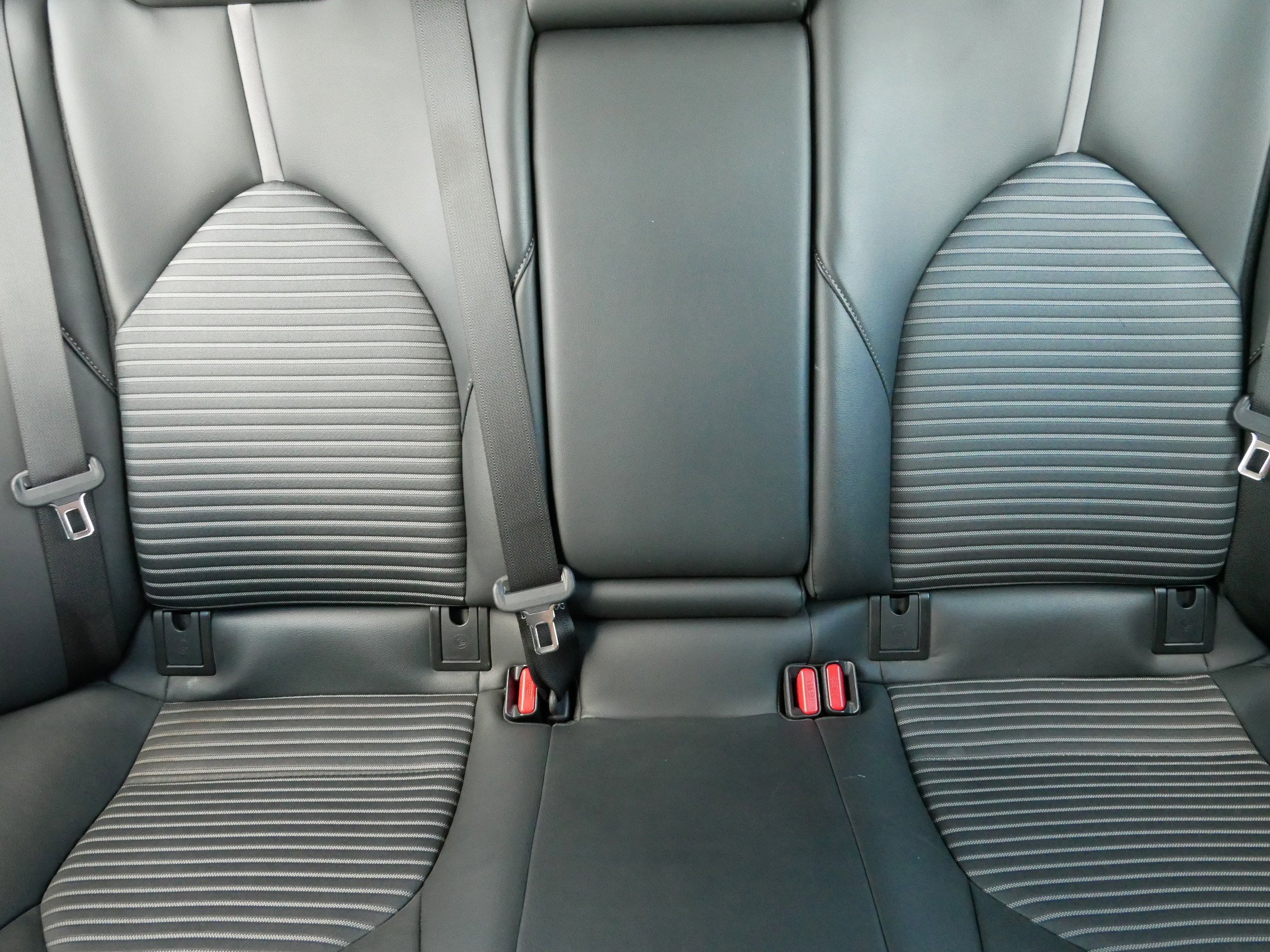 2023 Toyota Camry SE photo 13