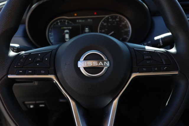 2023 Nissan Versa 1.6 SV photo 21