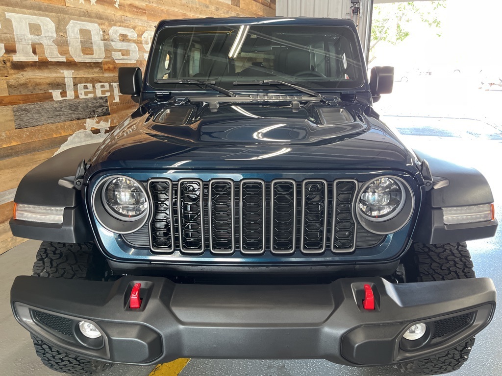2025 Jeep Wrangler Rubicon photo 18