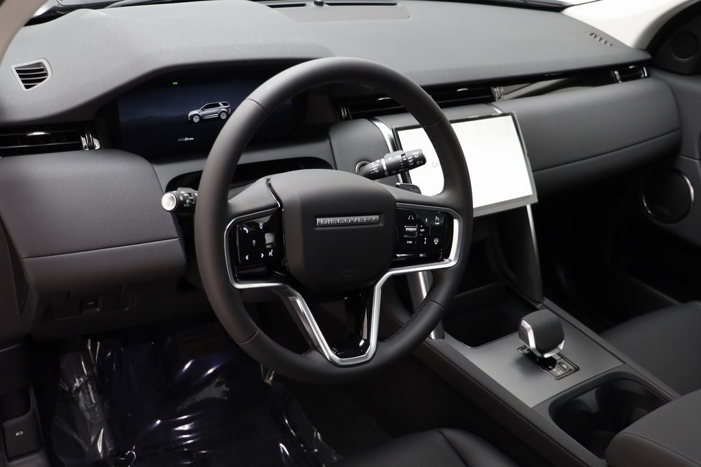 2025 Land Rover Discovery Sport S photo 8