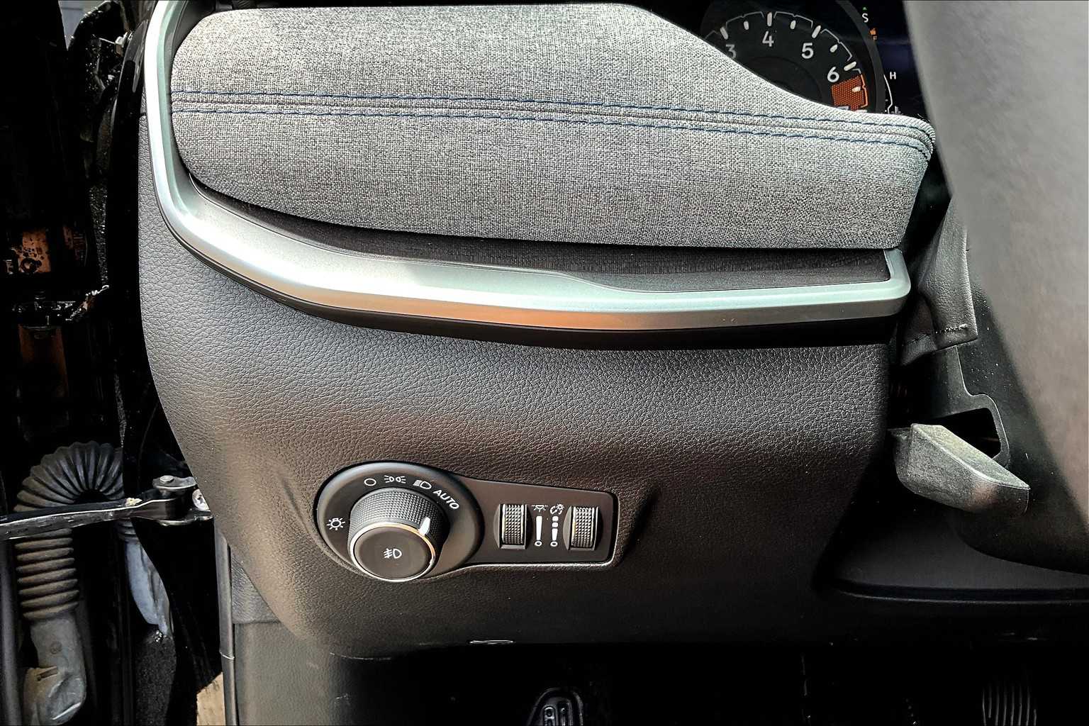 2022 Jeep Compass Latitude photo 28