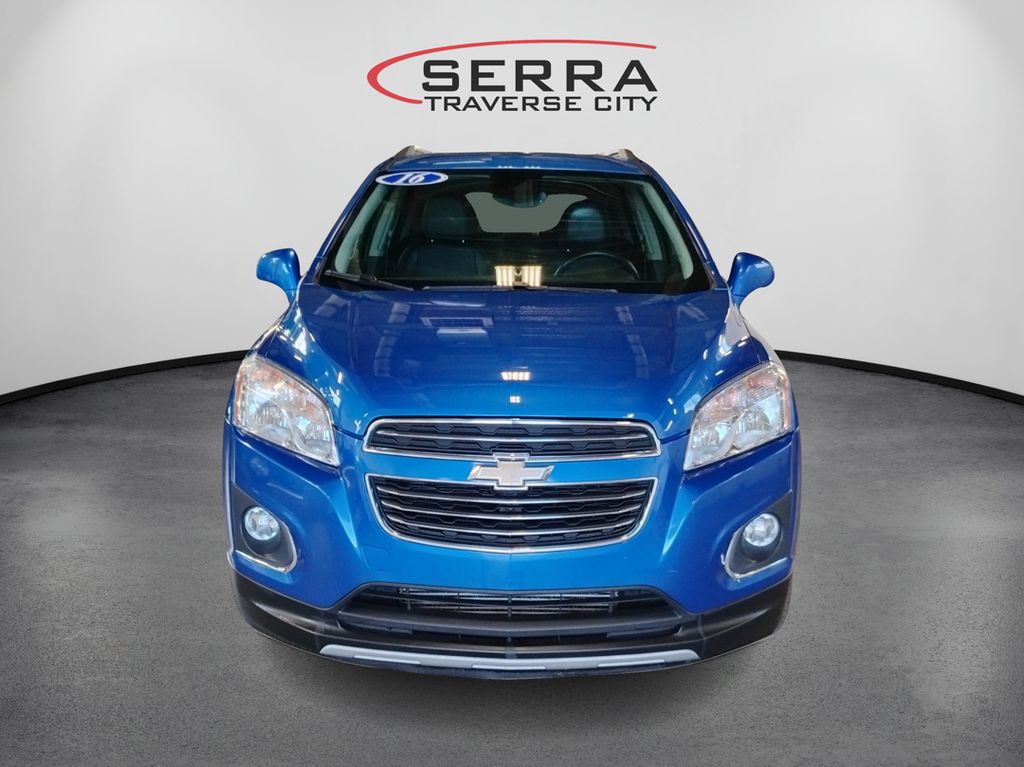 2016 Chevrolet Trax LTZ photo 2