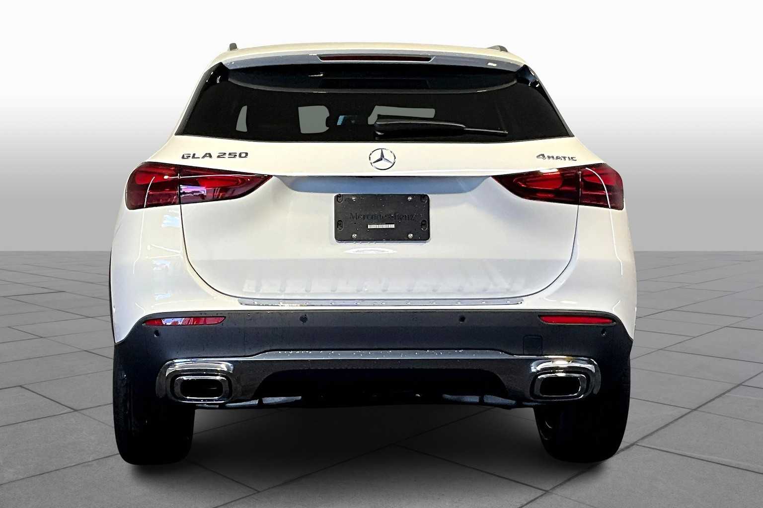 2026 Mercedes Benz GLA 250 4MATIC photo 4