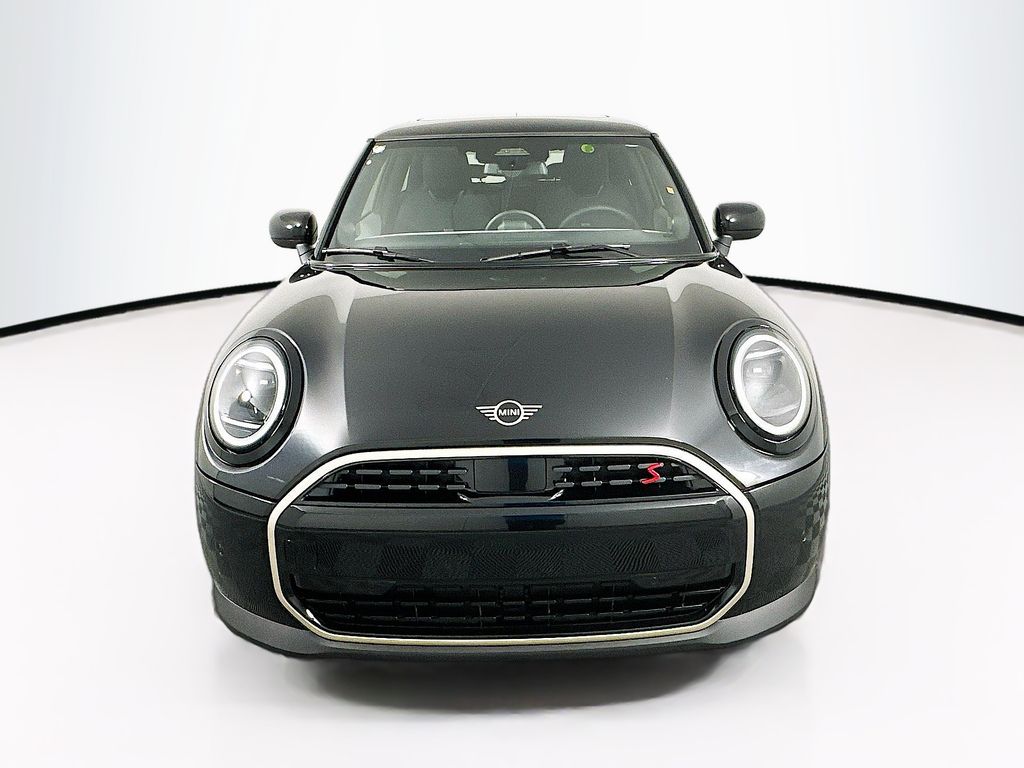 New 2025 Black MINI Signature Plus image 2