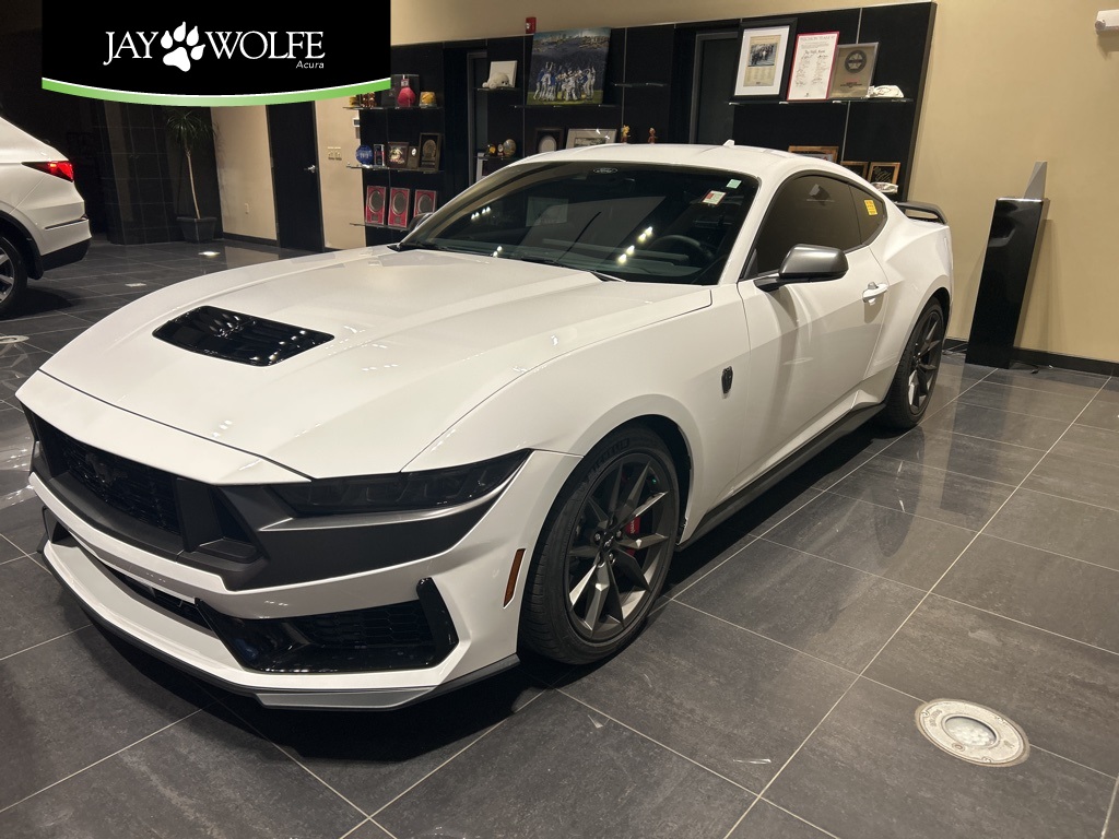 2025 Ford Mustang Dark Horse's photo