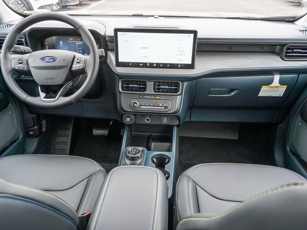 2025 Ford Maverick photo 13