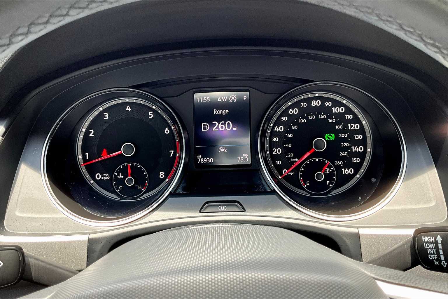 2021 Volkswagen Atlas SE Technology R-Line photo 24