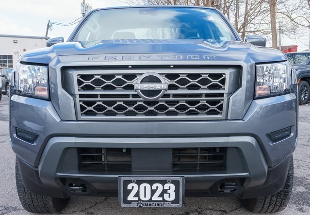 2023 Nissan Frontier SV photo 3