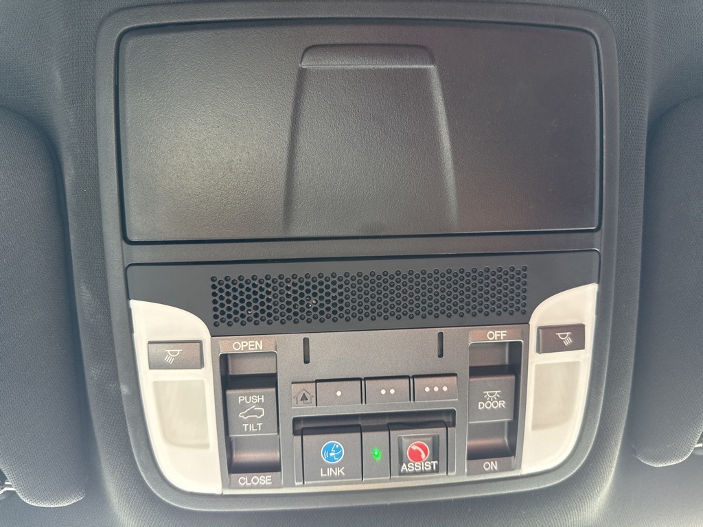 2020 Acura MDX Technology A-Spec photo 44