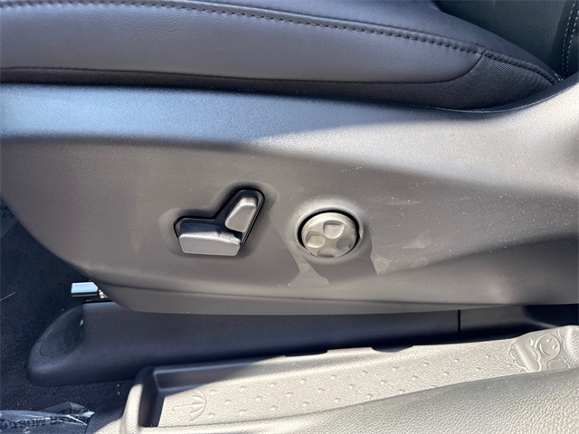 2026 Chrysler Pacifica photo 10