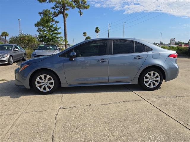 2020 Toyota Corolla LE photo 6