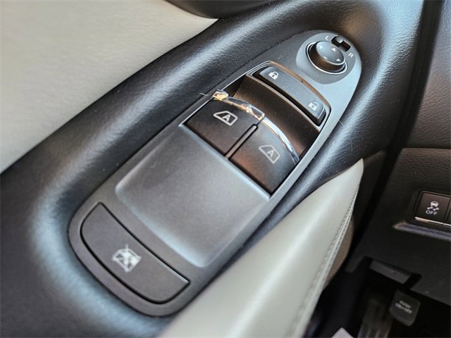 2018 Infiniti Q60 3.0t Luxe photo 27